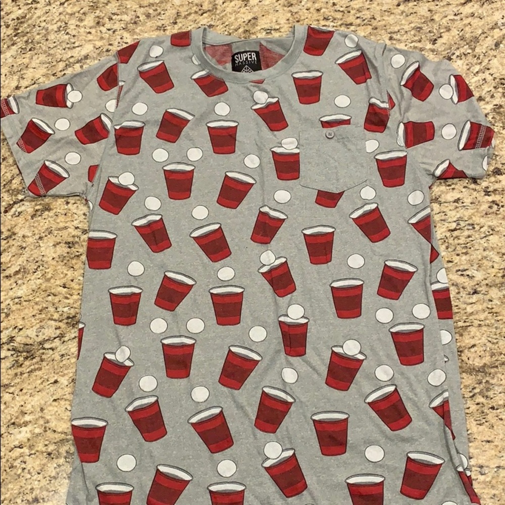 Fun Party T-shirt. Size large. Never worn. Red Cup